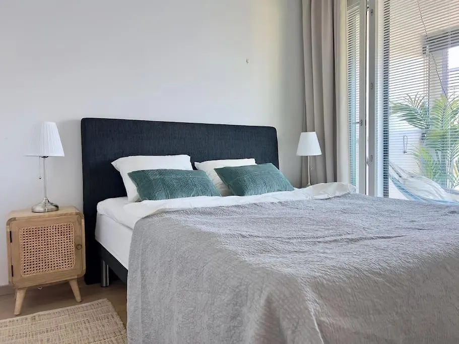 Seashore Central Apartement Helsinki contacts